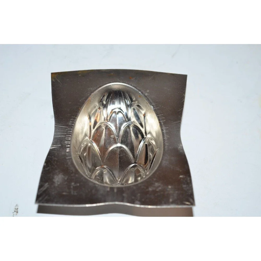 Vtg Chocolate Mold Easter Egg HALF‎ Artichoke vegetable pineapple??